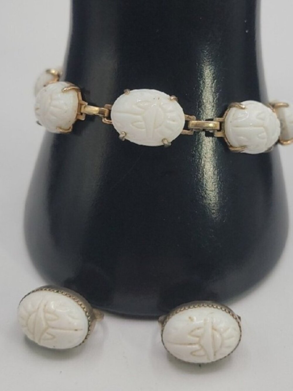 White Scarab Bracelet & Screw Back Earrings Vintage 7" Etched Lucite Gold Tone
